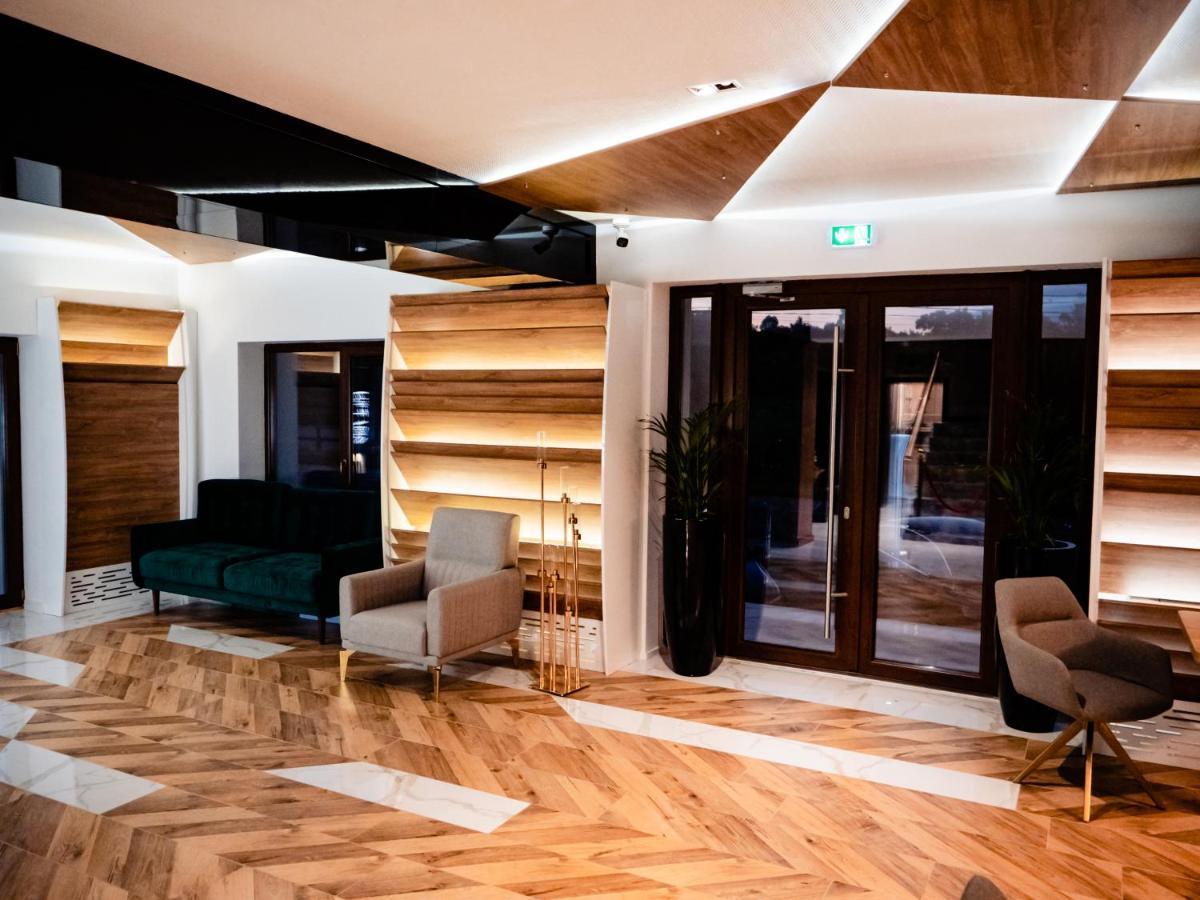 Hotel Goya Boutique Târgu Jiu Εξωτερικό φωτογραφία