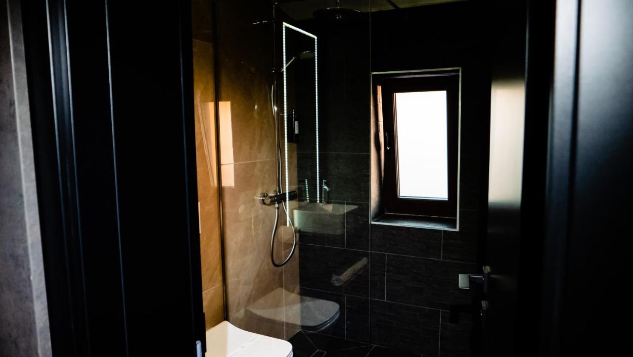 Hotel Goya Boutique Târgu Jiu Εξωτερικό φωτογραφία