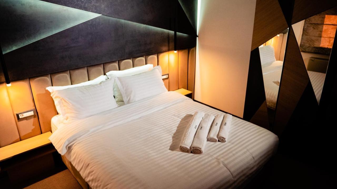 Hotel Goya Boutique Târgu Jiu Εξωτερικό φωτογραφία
