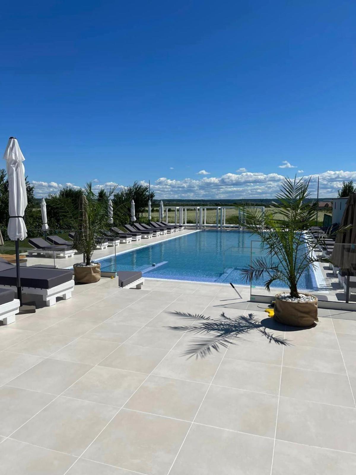 Hotel Goya Boutique Târgu Jiu Εξωτερικό φωτογραφία