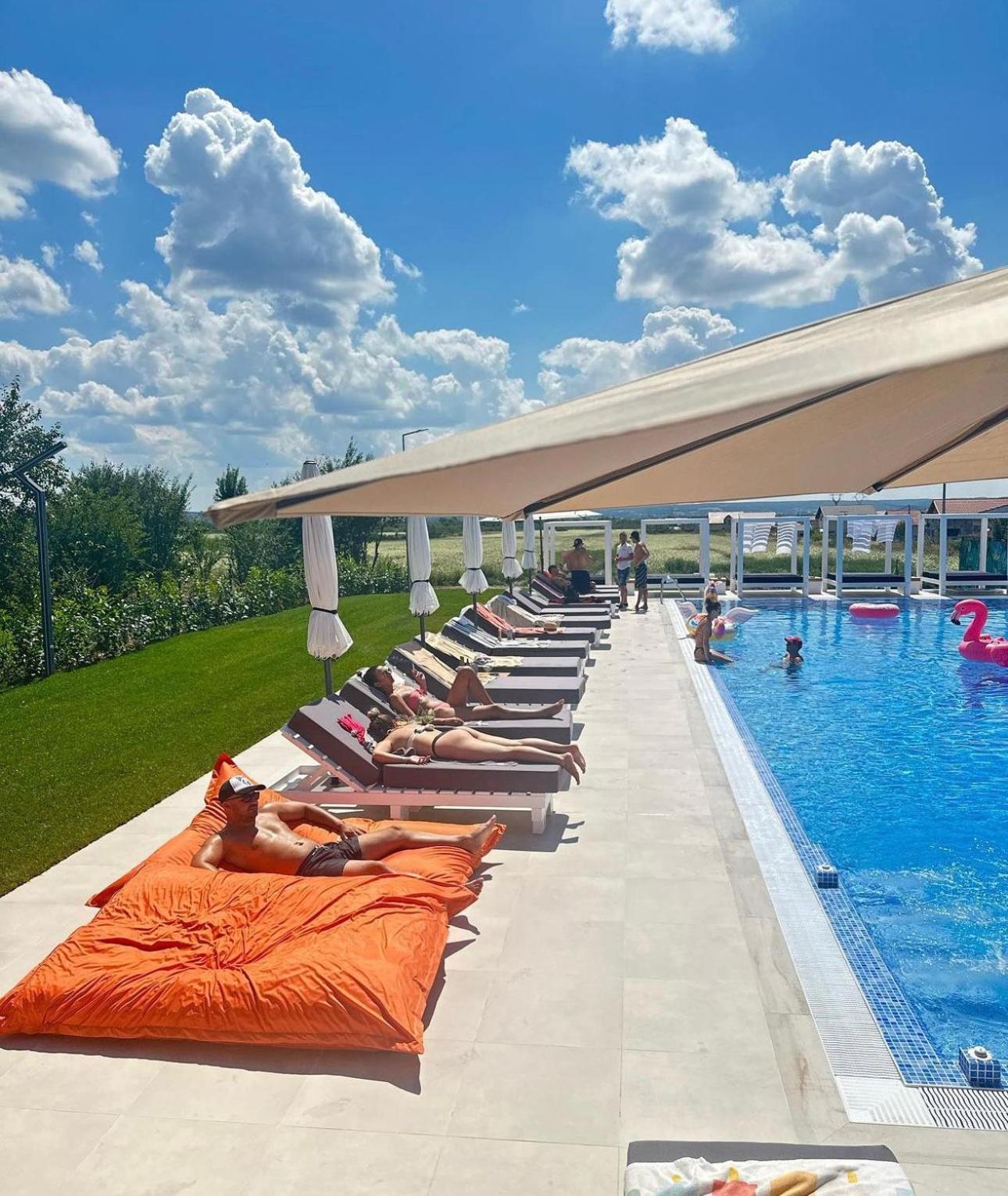Hotel Goya Boutique Târgu Jiu Εξωτερικό φωτογραφία