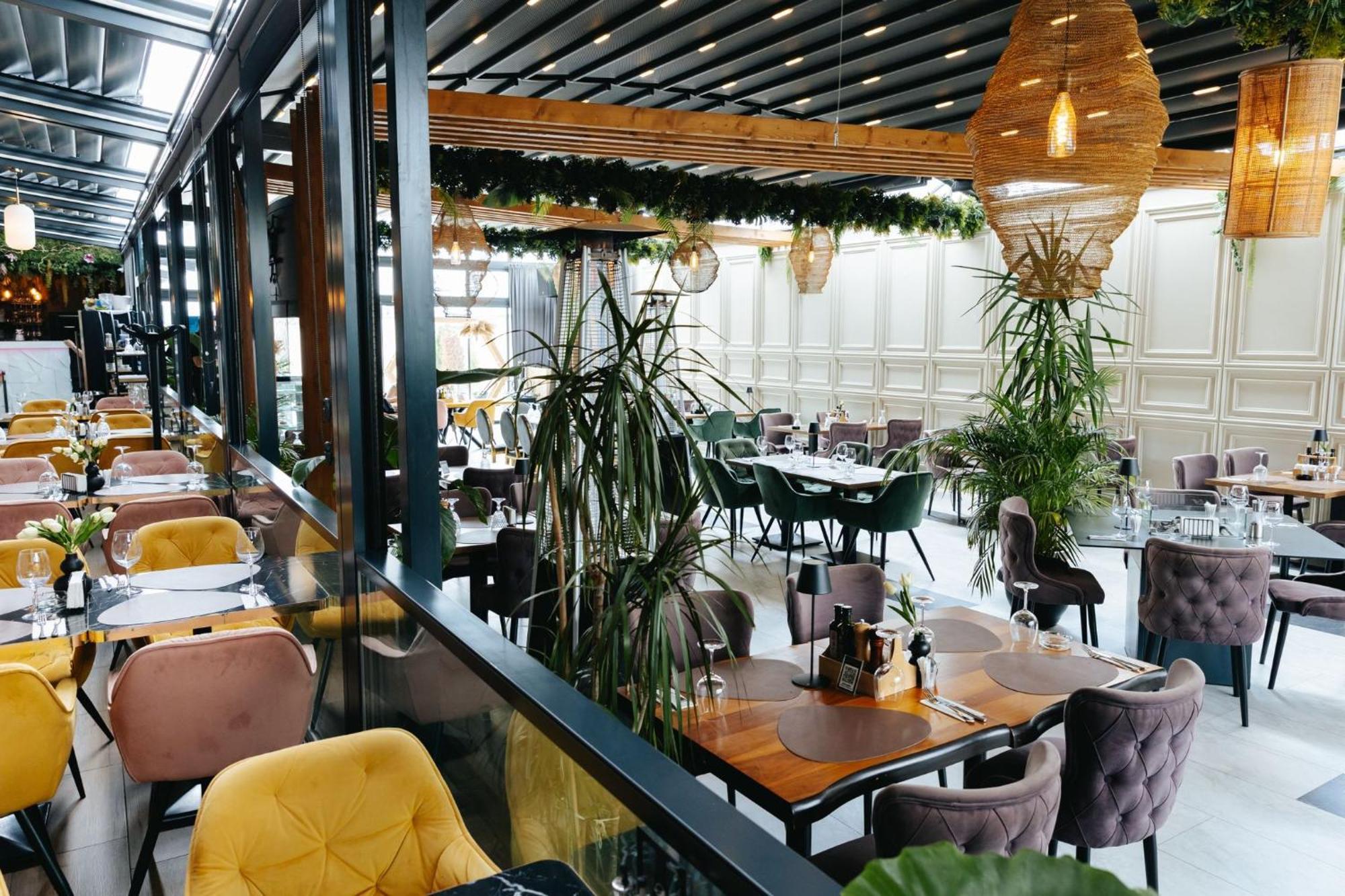 Hotel Goya Boutique Târgu Jiu Εξωτερικό φωτογραφία